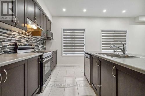 7 Brewis St, Brant, ON - Indoor Photo Showing Kitchen With Double Sink