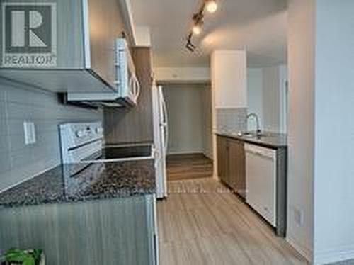 #512 -80 Esther Lorrie Dr, Toronto, ON - Indoor Photo Showing Kitchen