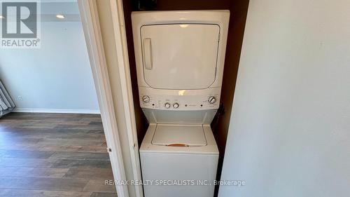 #217 -4185 Shipp Dr, Mississauga, ON - Indoor Photo Showing Laundry Room