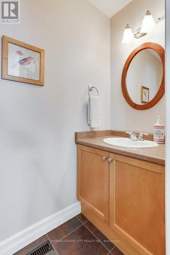 1182 Smither Rd, London, ON - Indoor Photo Showing Bathroom