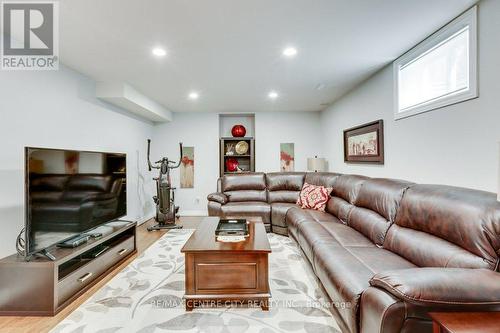 1182 Smither Rd, London, ON - Indoor Photo Showing Living Room