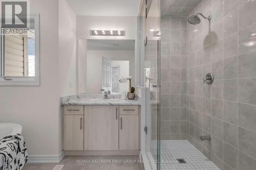 33 Mountainside Crescent, Whitby, ON - Indoor Photo Showing Bathroom