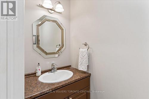 290 3Rd 'A' St W, Owen Sound, ON - Indoor Photo Showing Bathroom