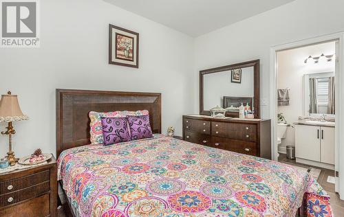 912 Burwell Street, Fort Erie, ON - Indoor Photo Showing Bedroom