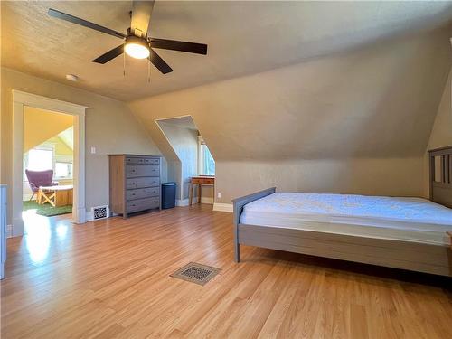 318 16Th Street, Brandon, MB - Indoor Photo Showing Bedroom