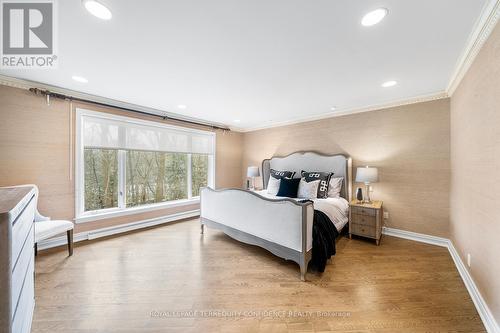 79 Forest Grove Dr, Toronto, ON - Indoor Photo Showing Bedroom