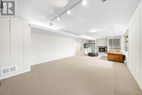 79 Forest Grove Drive, Toronto, ON - Indoor