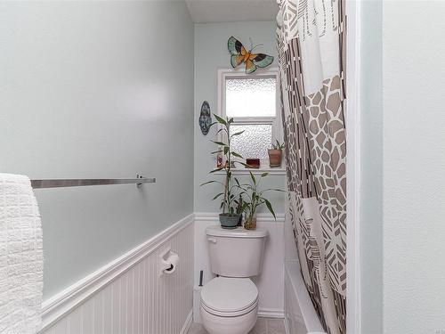 8030 Musgrave St, Crofton, BC - Indoor Photo Showing Bathroom