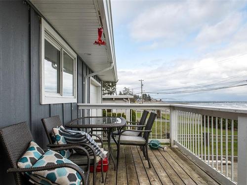 3846 Island Hwy South, Campbell River, BC - Outdoor With Deck Patio Veranda With Exterior