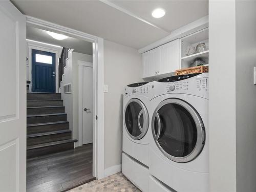3846 Island Hwy South, Campbell River, BC - Indoor Photo Showing Laundry Room