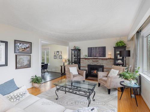 35 Milne Lane, East Gwillimbury, ON - Indoor Photo Showing Living Room With Fireplace