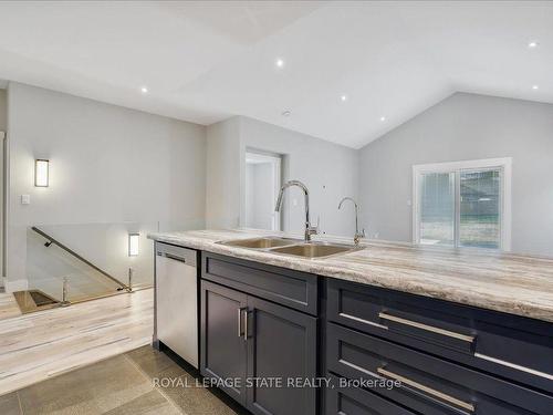 140 Lafayette St E, Haldimand, ON - Indoor Photo Showing Kitchen With Double Sink