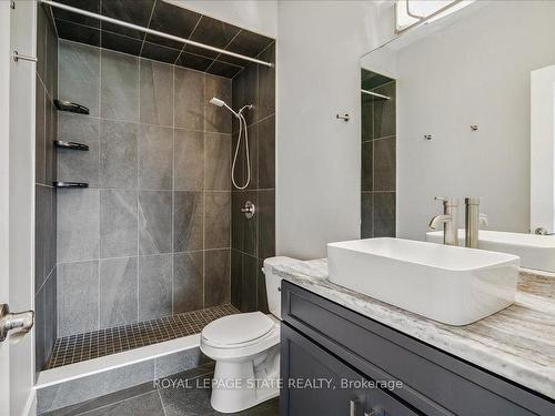 140 Lafayette St E, Haldimand, ON - Indoor Photo Showing Bathroom