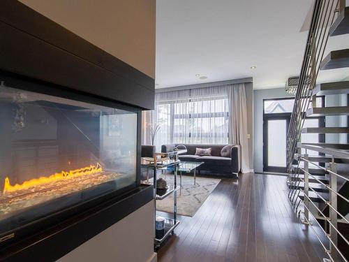 Overall view - 7995 Rue De Lausanne, Brossard, QC - Indoor With Fireplace