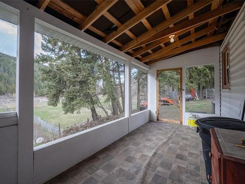 5409 Hwy 97N Highway, Falkland, BC -  Photo Showing Other Room