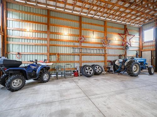 5409 Hwy 97N Highway, Falkland, BC - Indoor Photo Showing Garage