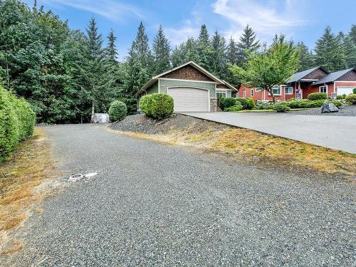 400 Winter Dr, Lake Cowichan, BC - Outdoor