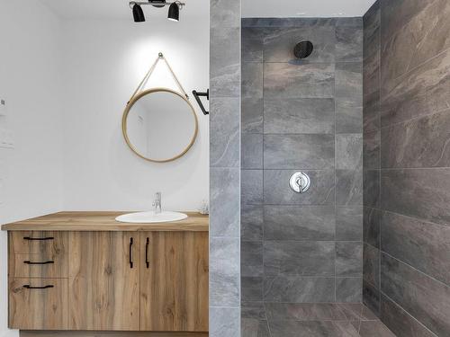 Salle de bains - 40 Rue St-Émilion, Brownsburg-Chatham, QC - Indoor Photo Showing Bathroom