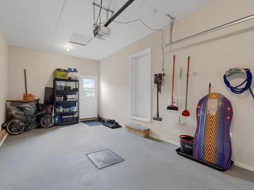 Garage - 40 Rue St-Émilion, Brownsburg-Chatham, QC - Indoor Photo Showing Garage