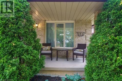 118 Ashley Cres, London, ON - Outdoor