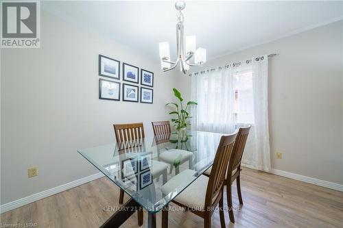 118 Ashley Cres, London, ON - Indoor Photo Showing Dining Room