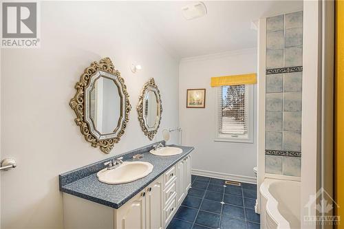 1510 Royal Orchard Drive, Ottawa, ON - Indoor Photo Showing Bathroom