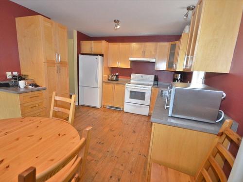 Kitchen - 142 Ch. De L'Orée-Des-Lacs, Mont-Tremblant, QC - Indoor Photo Showing Kitchen