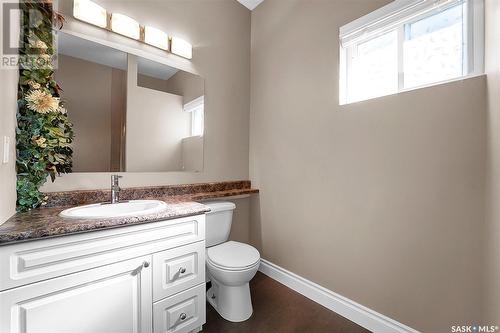 207 5Th Avenue E, Biggar, SK - Indoor Photo Showing Bathroom