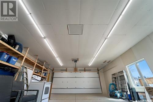 207 5Th Avenue E, Biggar, SK - Indoor Photo Showing Garage