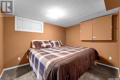 207 5Th Avenue E, Biggar, SK - Indoor Photo Showing Bedroom