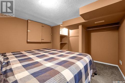 207 5Th Avenue E, Biggar, SK - Indoor Photo Showing Bedroom