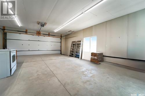 207 5Th Avenue E, Biggar, SK - Indoor Photo Showing Garage