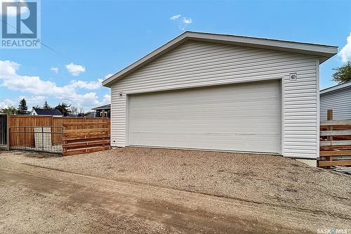 207 5Th Avenue E, Biggar, SK - Outdoor With Exterior