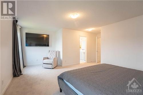 351 Sterling Avenue, Rockland, ON - Indoor Photo Showing Bedroom