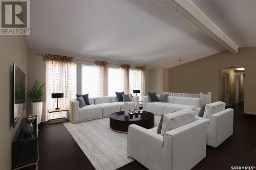 220 Battleford Trail, Swift Current, SK - Indoor Photo Showing Living Room