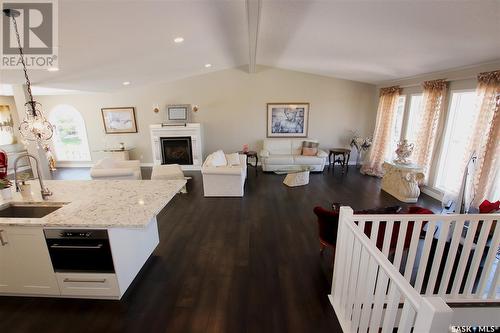 220 Battleford Trail, Swift Current, SK - Indoor Photo Showing Bedroom