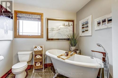 1791 White Rd, Port Colborne, ON - Indoor Photo Showing Bathroom