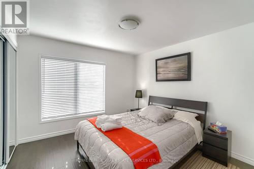 5233 Palmer Avenue, Niagara Falls, ON - Indoor Photo Showing Bedroom