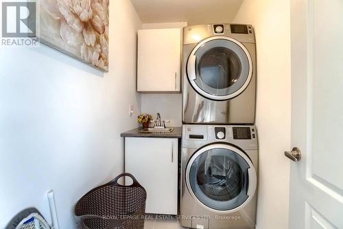 5233 Palmer Avenue, Niagara Falls, ON - Indoor Photo Showing Laundry Room