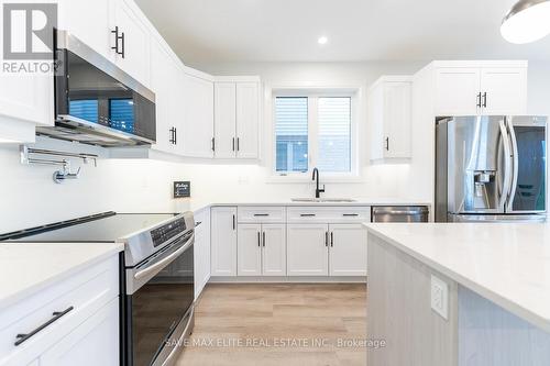 152 Walsh St, Wellington North, ON - Indoor Photo Showing Kitchen With Upgraded Kitchen