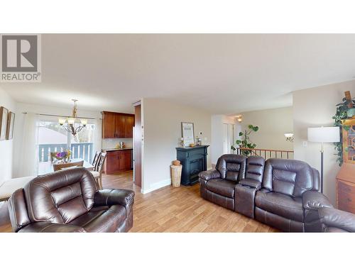 1385 Picard Place, Quesnel, BC - Indoor Photo Showing Living Room With Fireplace