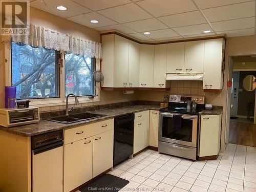 96 Main Street West, Ridgetown, ON - Indoor Photo Showing Kitchen With Double Sink