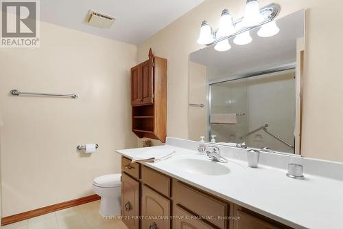 92 Meridene Crescent W, London, ON - Indoor Photo Showing Bathroom