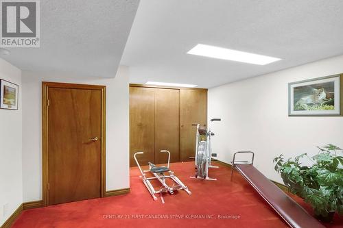 92 Meridene Crescent W, London, ON - Indoor Photo Showing Other Room