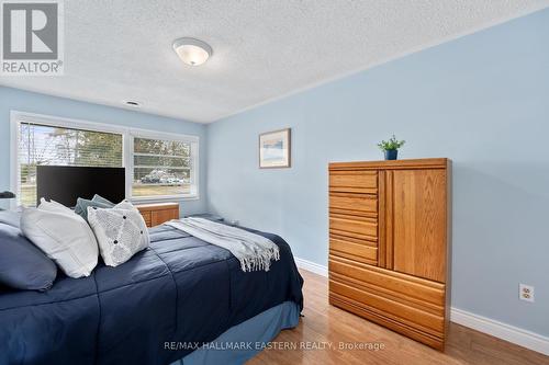 1201 Nuforest Dr, Smith-Ennismore-Lakefield, ON - Indoor Photo Showing Bedroom