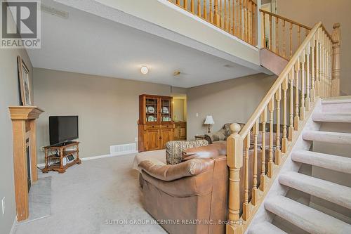 27 White Elm Rd, Barrie, ON - Indoor Photo Showing Other Room