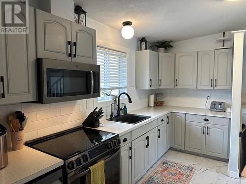 1129 Ash Street, Okanagan Falls, BC - Indoor Photo Showing Kitchen