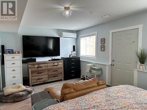 1129 Ash Street, Okanagan Falls, BC - Indoor Photo Showing Bedroom