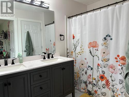 1129 Ash Street, Okanagan Falls, BC - Indoor Photo Showing Bathroom