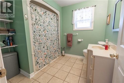 705 James Street, Cornwall, ON - Indoor Photo Showing Bathroom